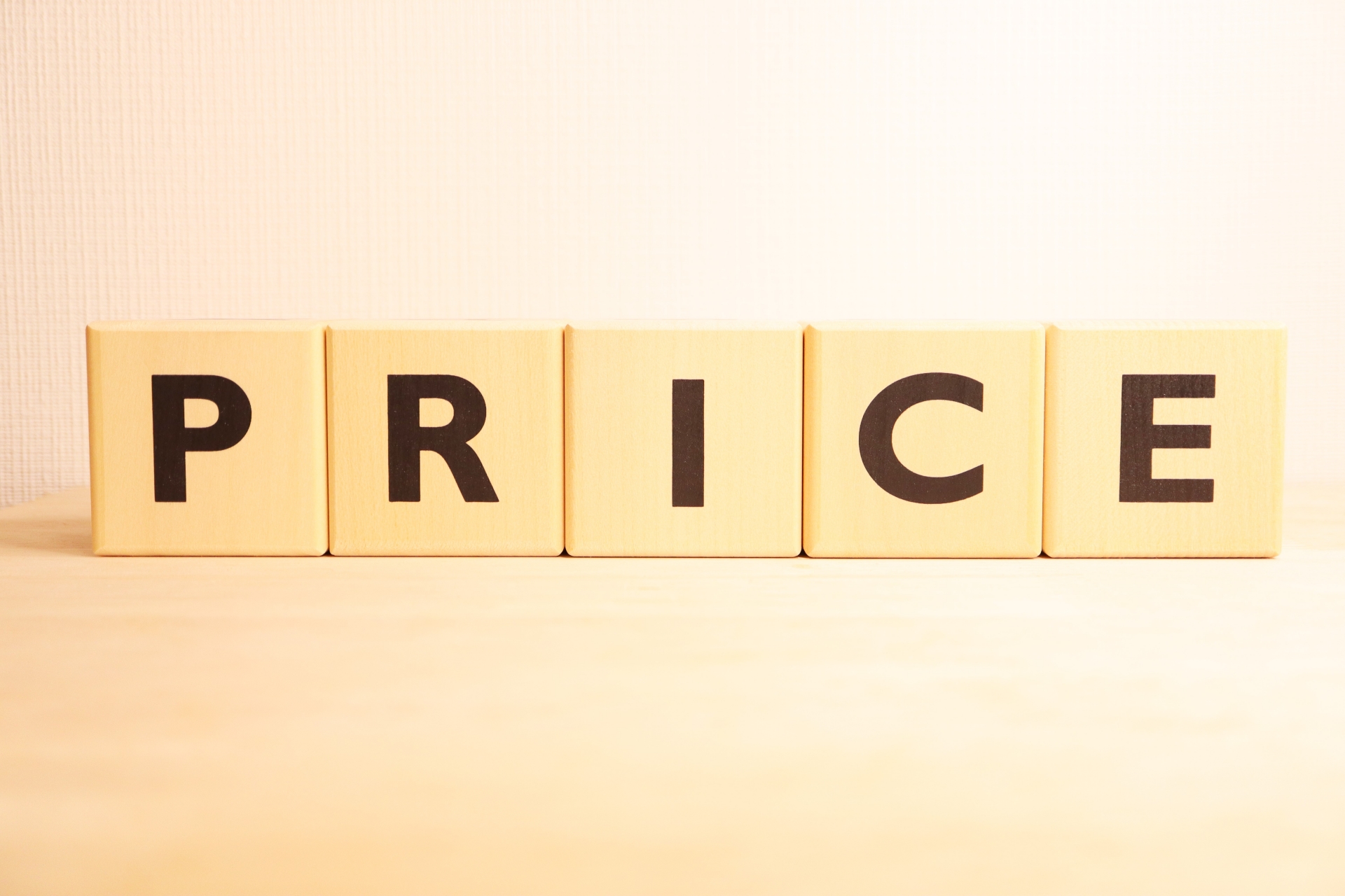アルコールチェッカーの価格帯と相場について。価格で機能はどう変わる？